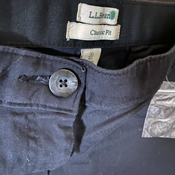 (2) pair L.L. Bean Classic Fit pants black cropped & khaki pants NWT size 20P - Picture 3 of 7